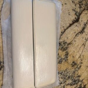 Louis Vuitton Sarah Wallet